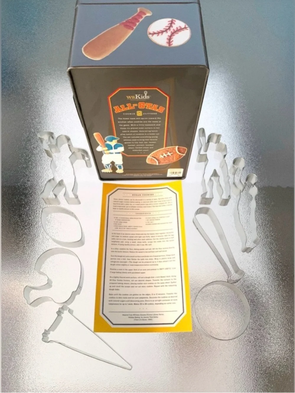 Williams-Sonoma All-Star Sports 8 Cookie Cutter Set in Sports Locker Design Tin